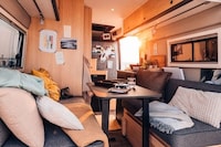Pop-Up Multi-Room Camper Vans Image 5