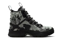 Chic Cyberpunk Boot Designs Image 2