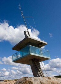 Trippy Lifeguard Towers Image 4