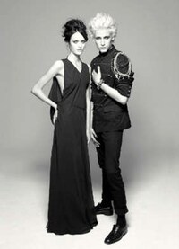 Gray Scale Grunge Glam Image 4
