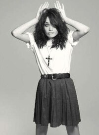Gray Scale Grunge Glam Image 8