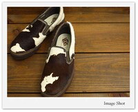 Skater Cow Kicks Image 5