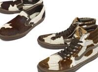 Skater Cow Kicks Image 6