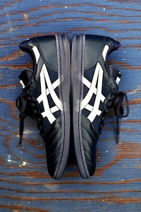 Stylish Skate Sneakers Image 2
