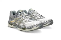 Performance Running Footwear Image 2
