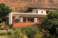 Biophilic Mountain Retreats