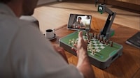 AI-Powered Chess Set Robots Image 5