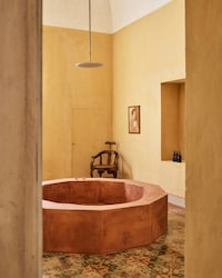Vaulted Heritage Suites Image 3