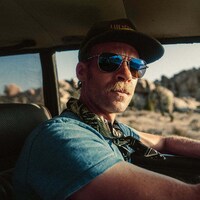 Automotive-Inspired Sunglasses Image 6