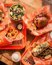 Camp-Inspired Seafood Shacks Image 2