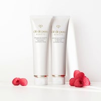High-End Clarifying Facial Cleansers Image 1
