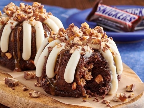 Collaboration Candy Bar Cakes