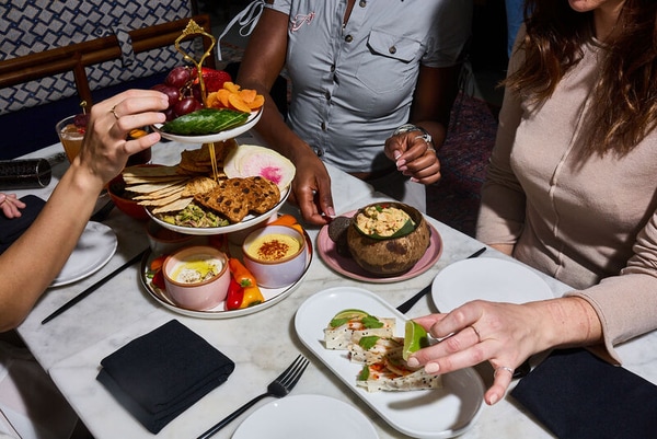Late-Night Manhattan Lounges