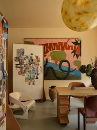 Glowing Mosaic Offices Image 4