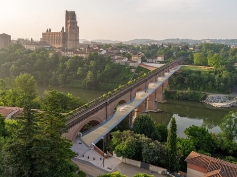 Pedestrian Viaduct Extension