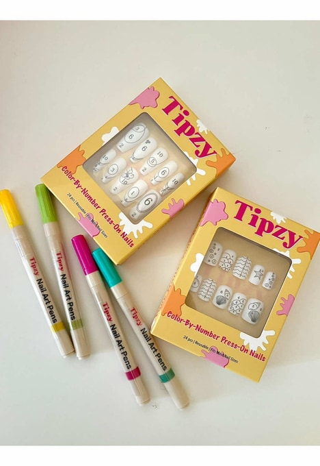 Color-In Press-On Nails