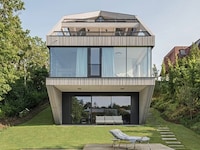 Nature-Rooted Family Retreats