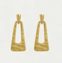 Travel-Inspired Jewelry Collections Image 2