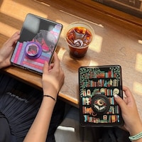 Magnetic E‑reader Cases