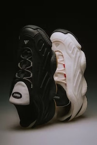 Biomorphic Retro Runners Image 1