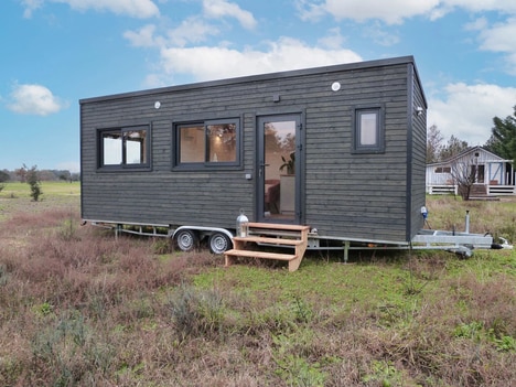 Single-Floor Tiny Homes