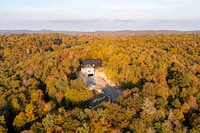 Contemporary Mountainous Homes Image 7
