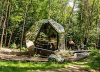 Futuristic Modular Cabins Image 1