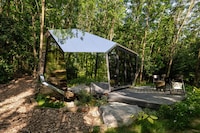Futuristic Modular Cabins Image 3