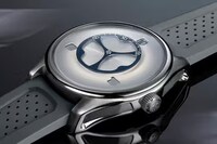 Orbiting Time Display Watches Image 4
