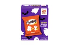 Glowing Halloween Cracker Snacks