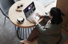 Ultralight Large-Screen Laptops
