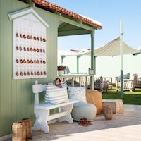 Co-Branded Luxury Beach Clubs Image 2