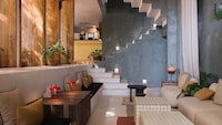 Beachside Architectural Retreat Image 4