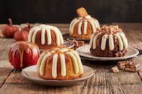 Fall-Themed Cake Menus Image 1