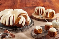 Fall-Themed Cake Menus Image 2