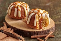 Fall-Themed Cake Menus Image 3