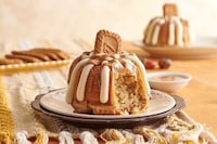 Fall-Themed Cake Menus Image 4