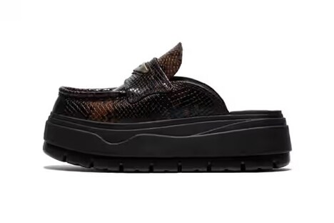 Luxury Slip-On Hybrids