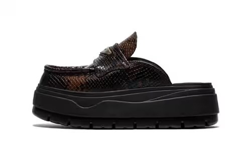 Luxury Slip-On Hybrids