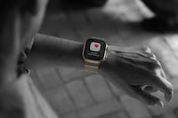 Rugged Satellite Connectivity Smartwatches Image 3