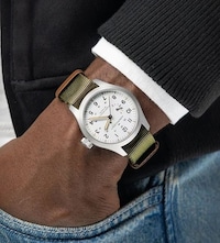 Power-Indicating Field Watches Image 1
