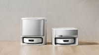 Track-Style Mopping Robot Cleaners Image 1