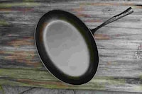 Oval-Shaped Fish Skillets