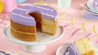 Biscuit-Inspired Frosted Cakes Image 2