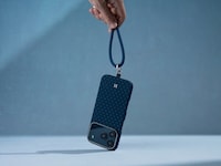 Kevlar-Made Smartphone Accessories Image 3