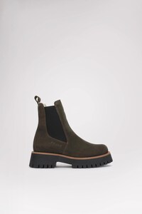 Canadian-Made Winter Boots Image 2