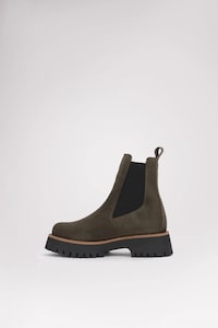 Canadian-Made Winter Boots Image 4