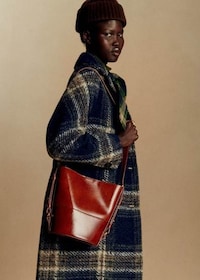 Effortless Autumn Apparel Image 3