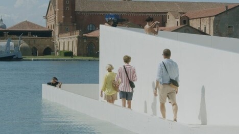 Floating Cultural Plazas