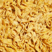Pistachio Alfredo Sauces Image 2